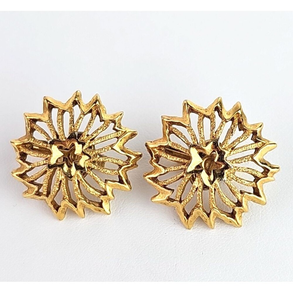 Crown Trifari  Gold Tone Starburst Clip on Earrings Mid Century Vintage